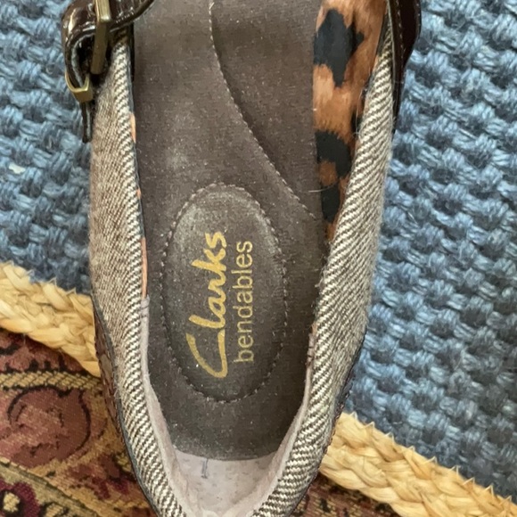 Shoes - Picture 4 of 4